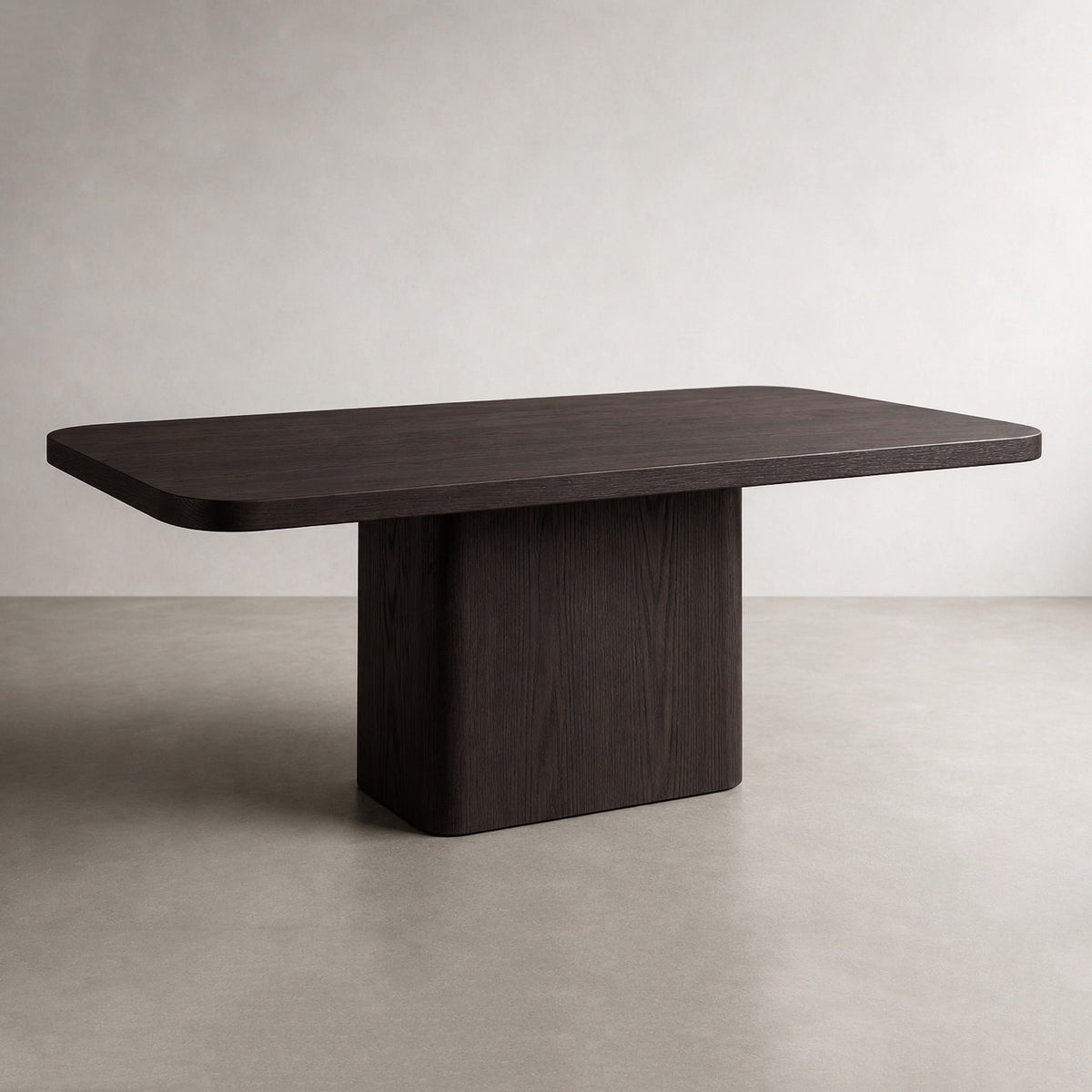 Rueda Dining Table